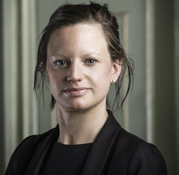 Lesley Irvine